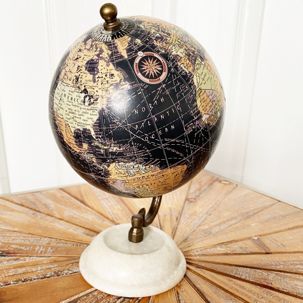 NWT Decorative Desk Top Globe